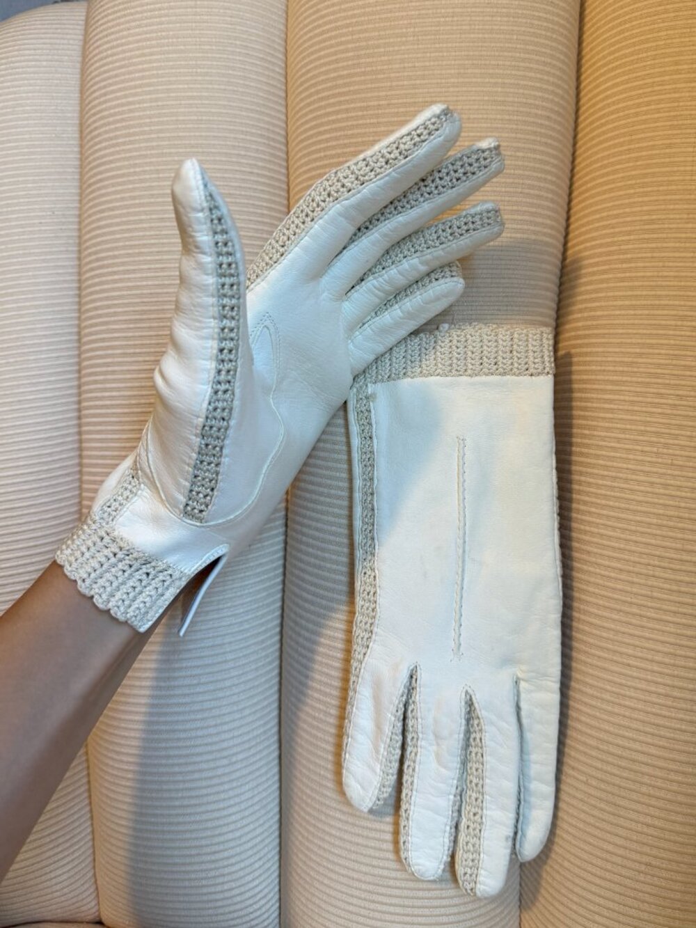 Made in Italy White Leather & Crochet Driving Gloves - Size 7